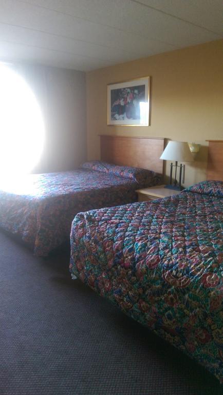 Days Inn & Suites By Wyndham Caseyville Rom bilde